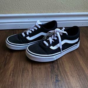 ❗️SOLD❗️VANS Old Skool Black White Women Size 5